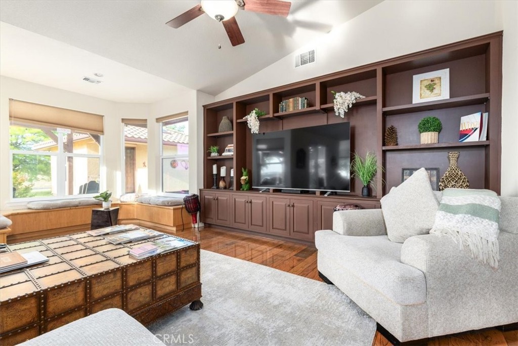 6130 Buckhorn Ridge