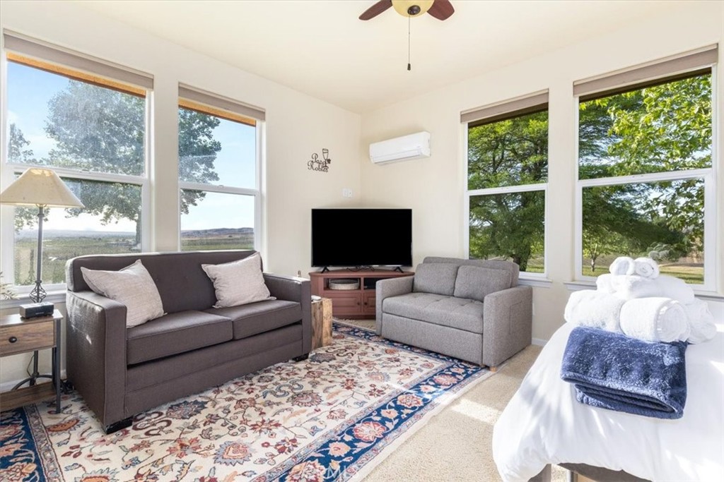 6130 Buckhorn Ridge