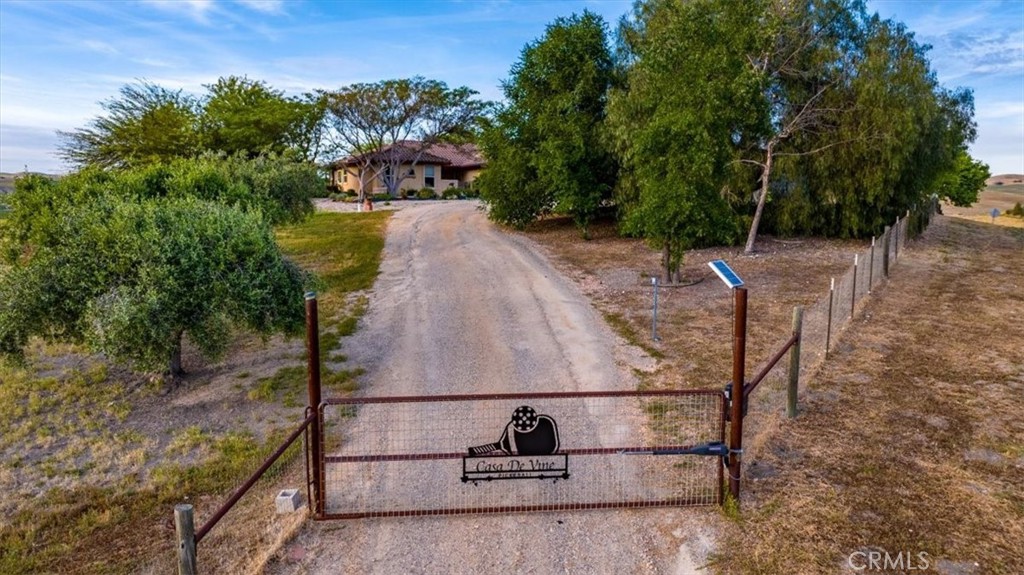 6130 Buckhorn Ridge