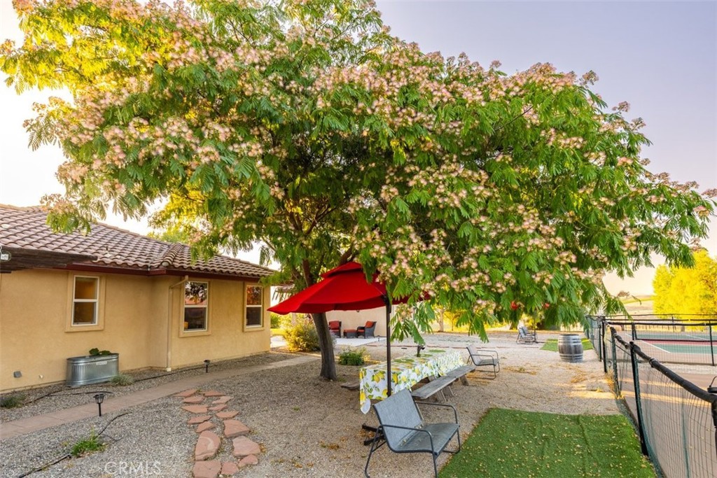 6130 Buckhorn Ridge