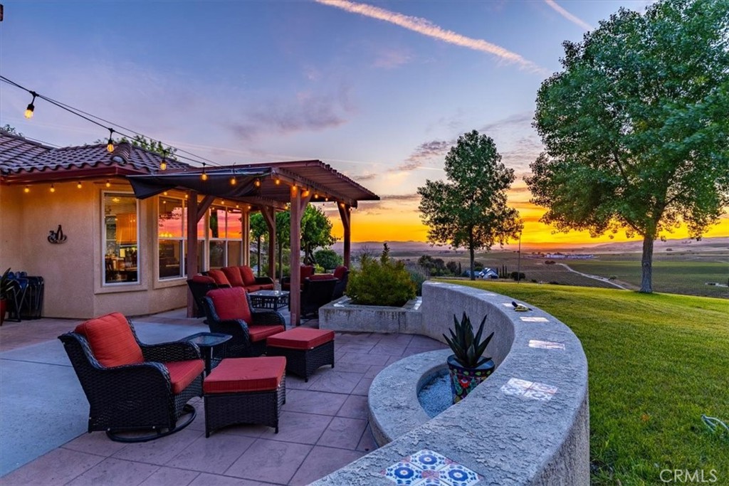 6130 Buckhorn Ridge