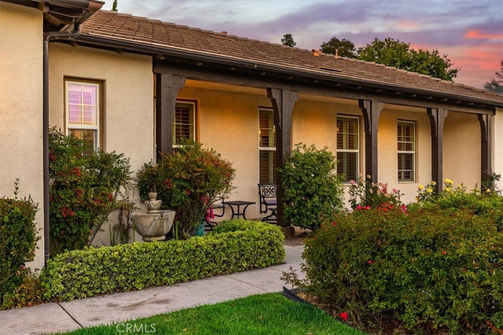 1090 Muscat Court
