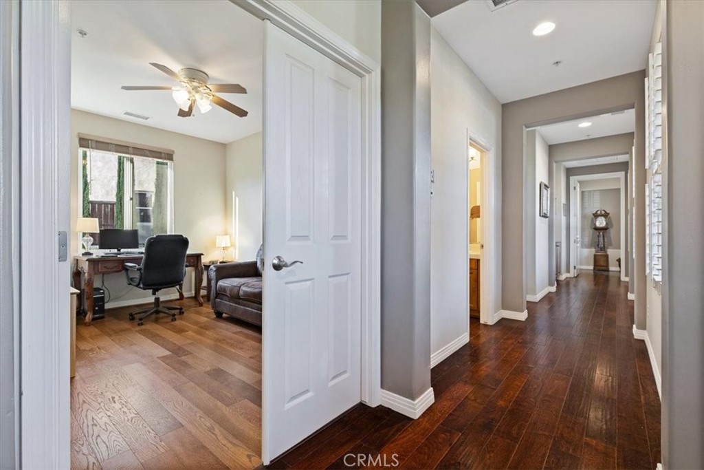 1090 Muscat Court