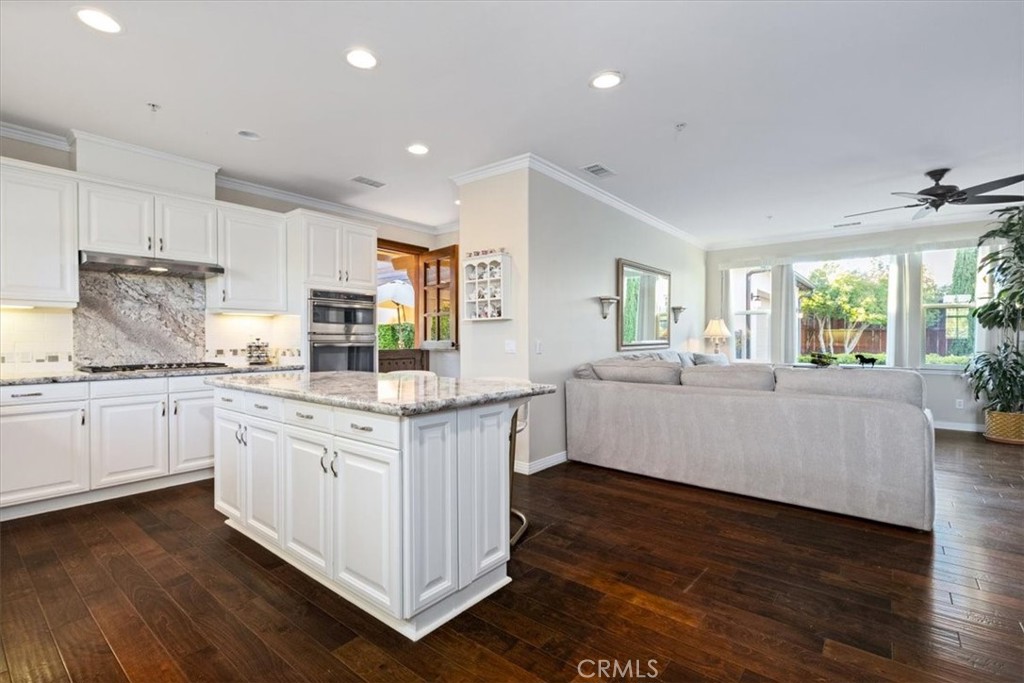 1090 Muscat Court