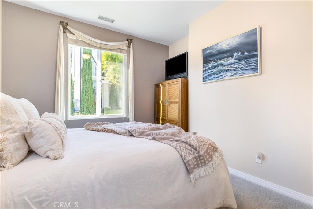 1090 Muscat Court