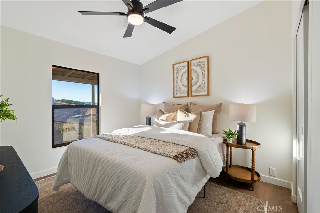 4475 Interlake