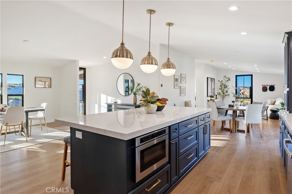 4475 Interlake