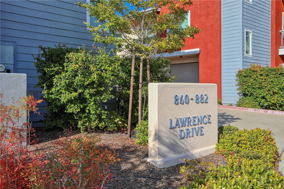 864 Lawrence