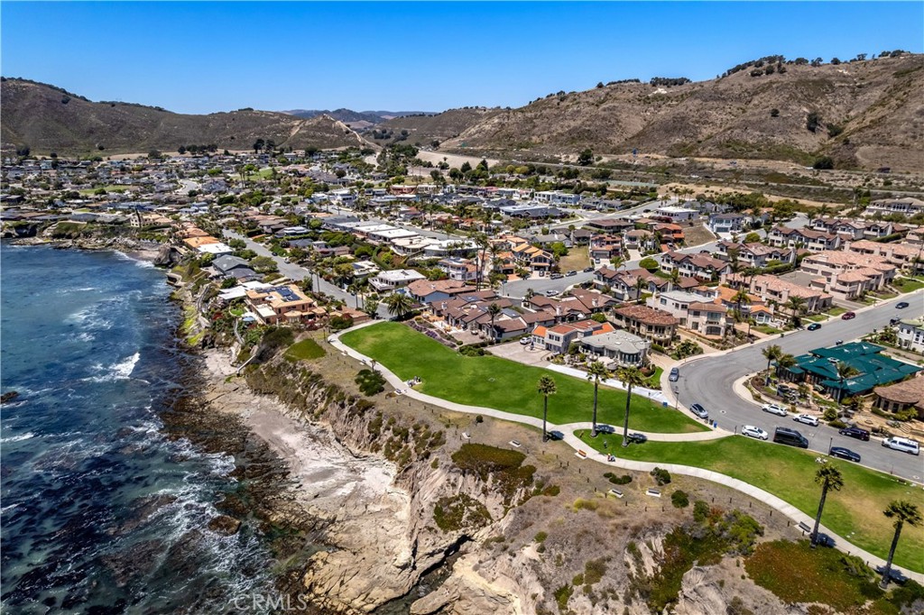 120 Hermosa