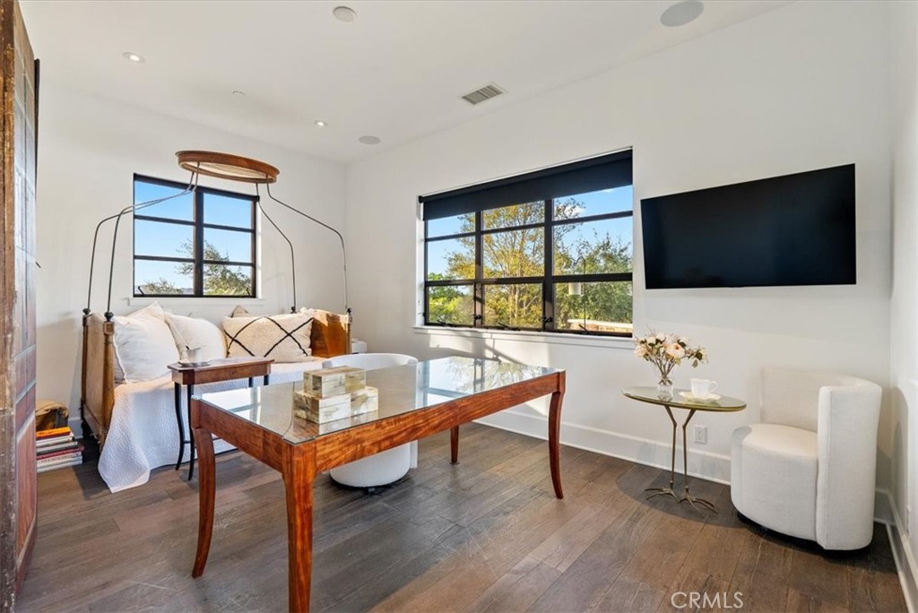 2925 Warm Springs Lane