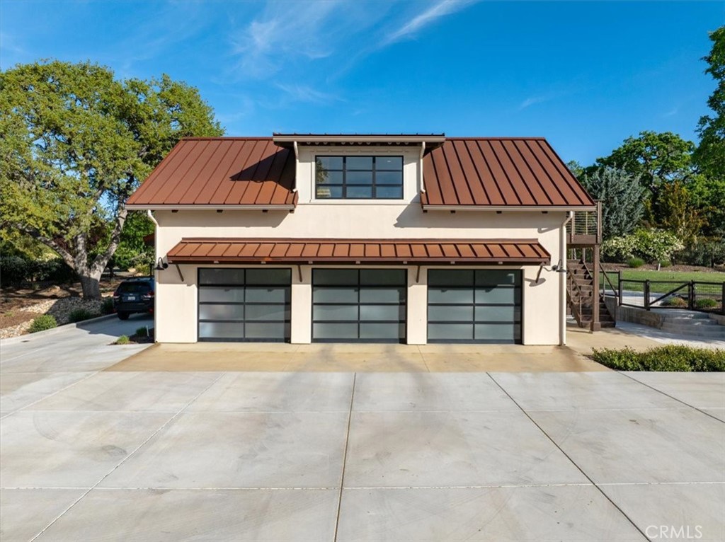 2925 Warm Springs Lane
