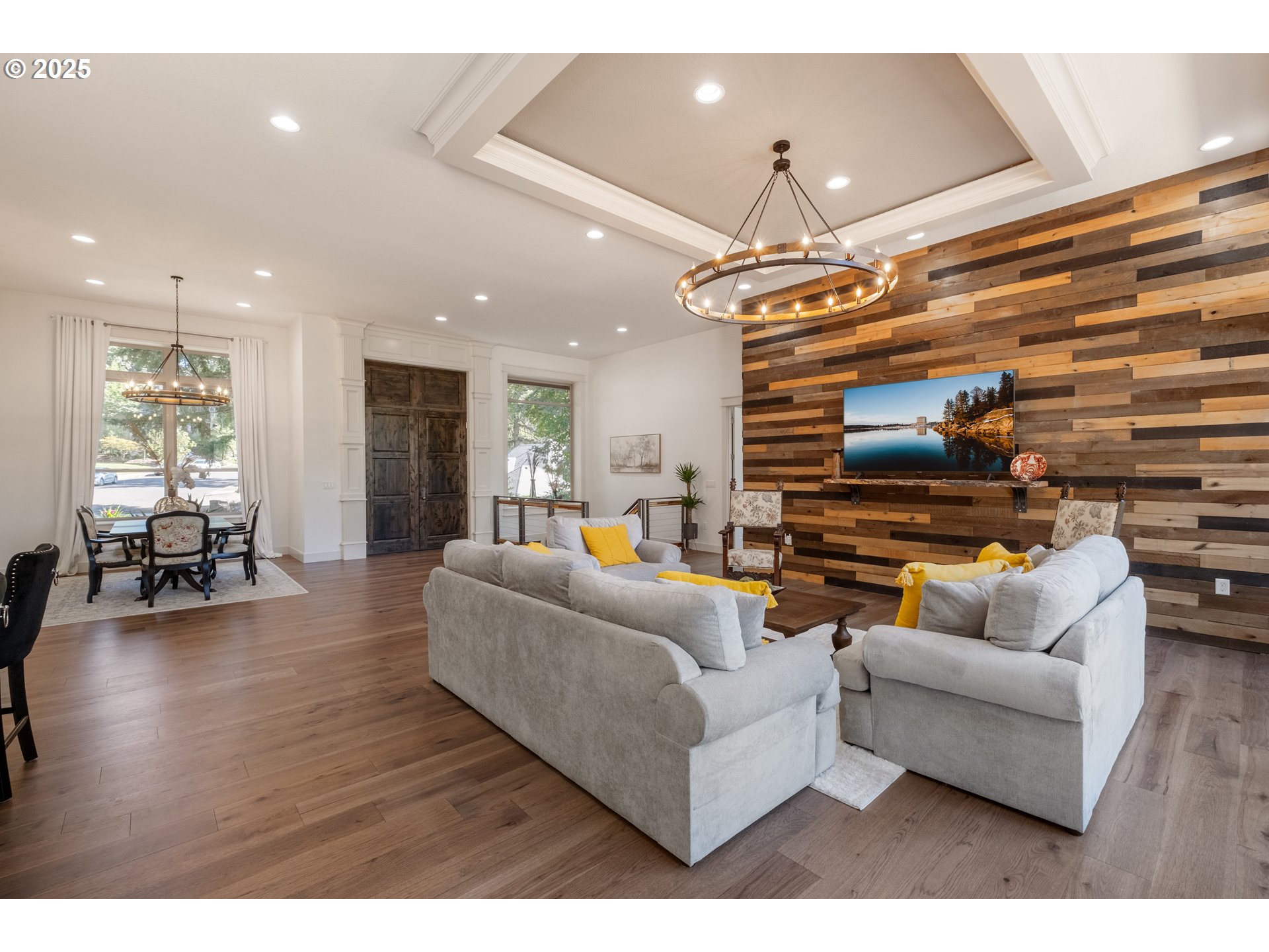 4005 CLOUDVIEW DR