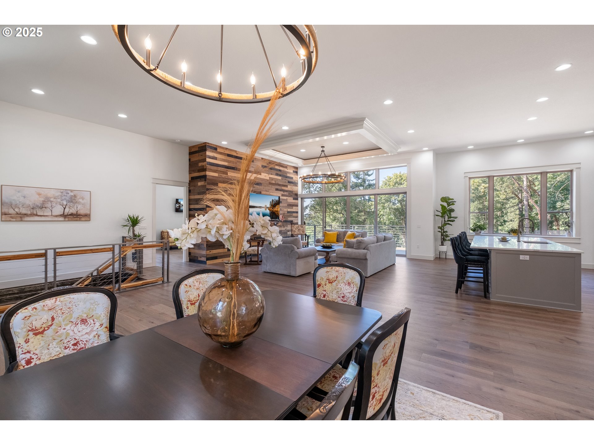 4005 CLOUDVIEW DR