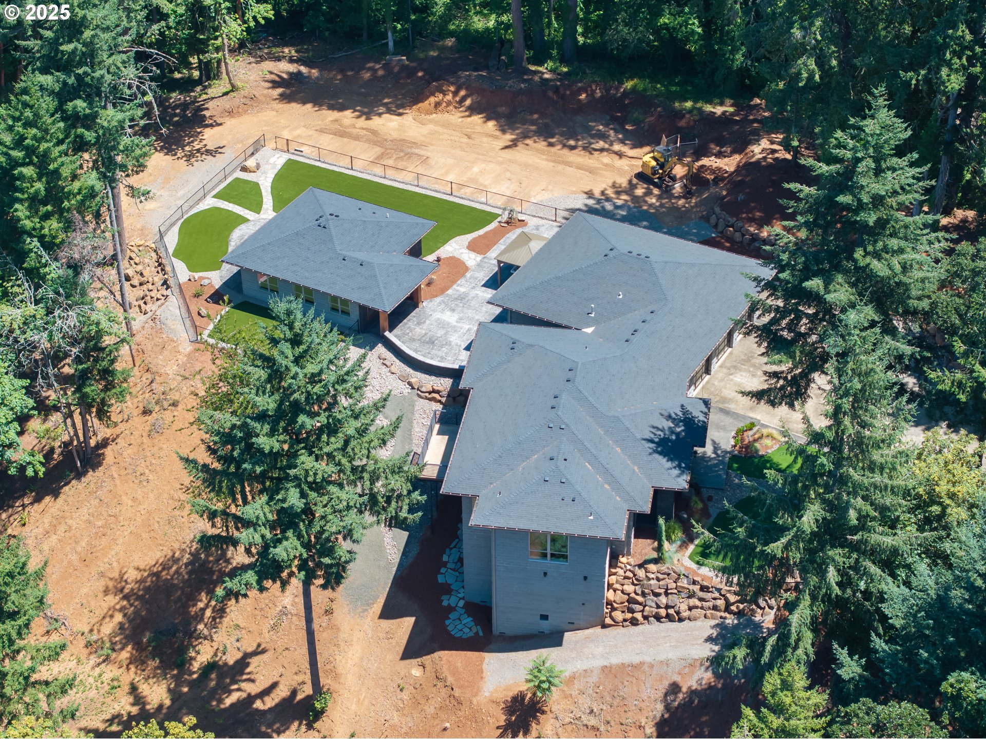 4005 CLOUDVIEW DR