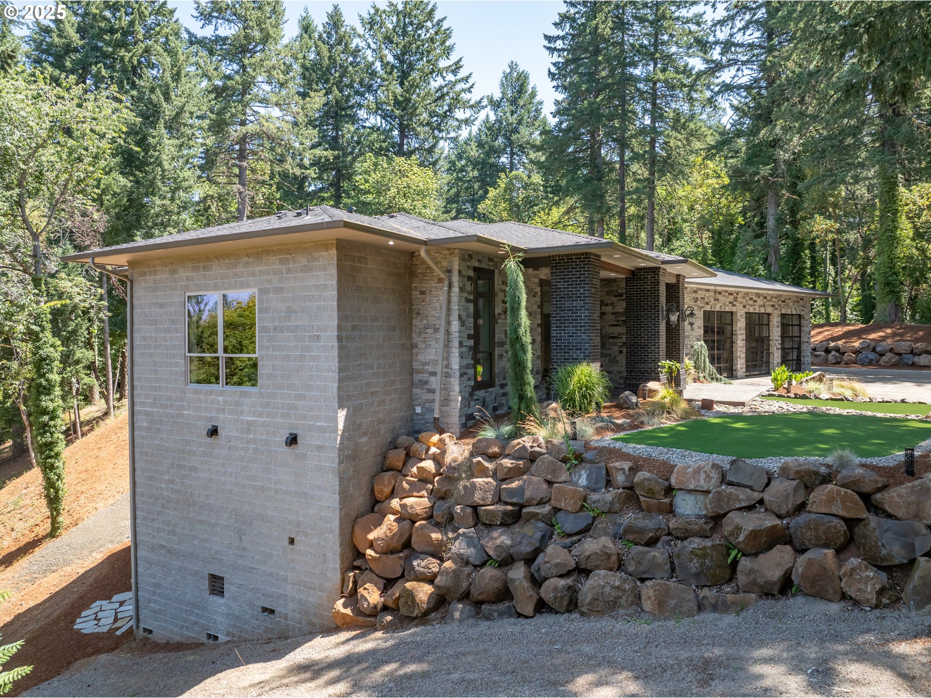4005 CLOUDVIEW DR