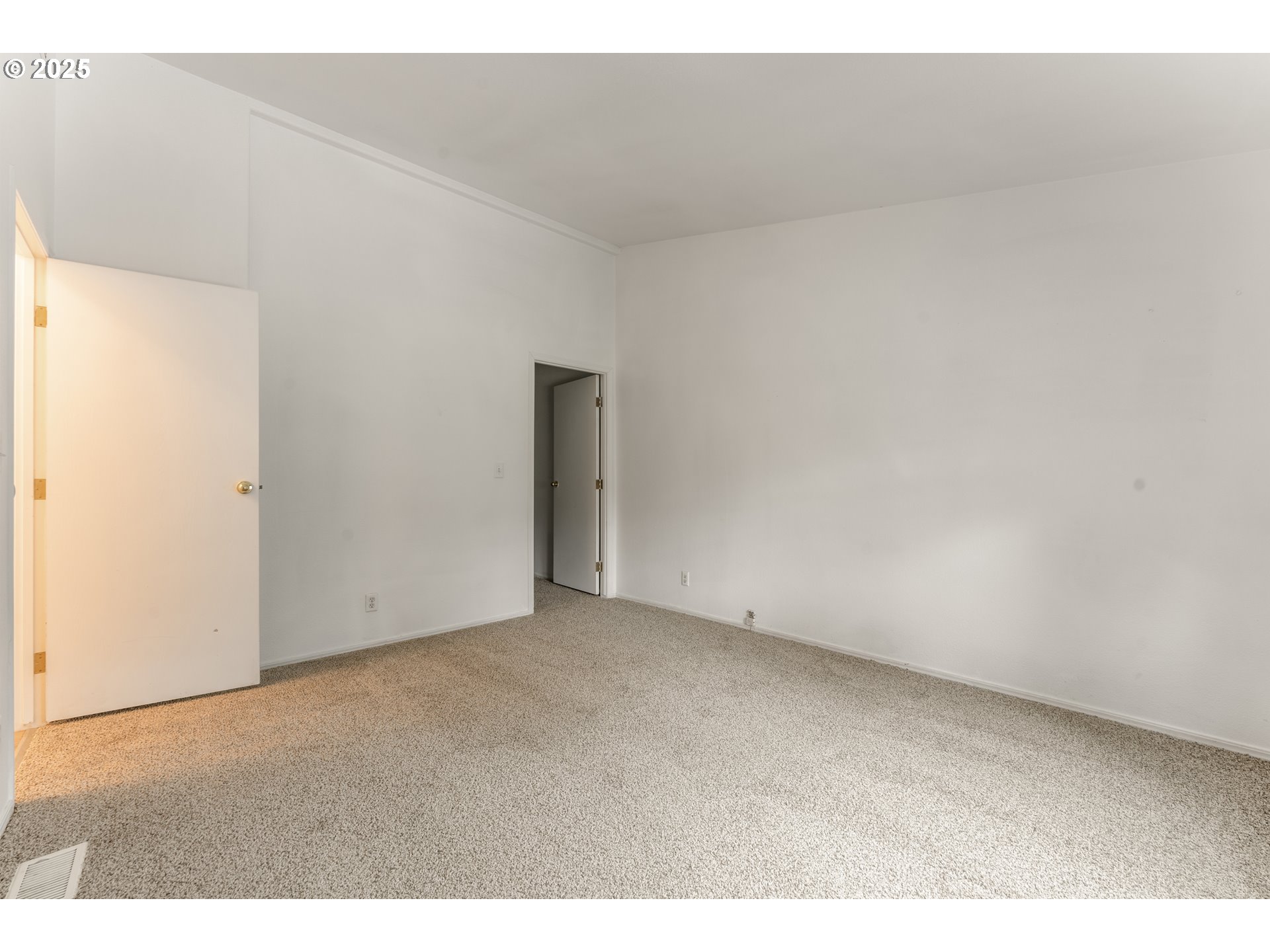 19990 SE SUMMERTIME DR