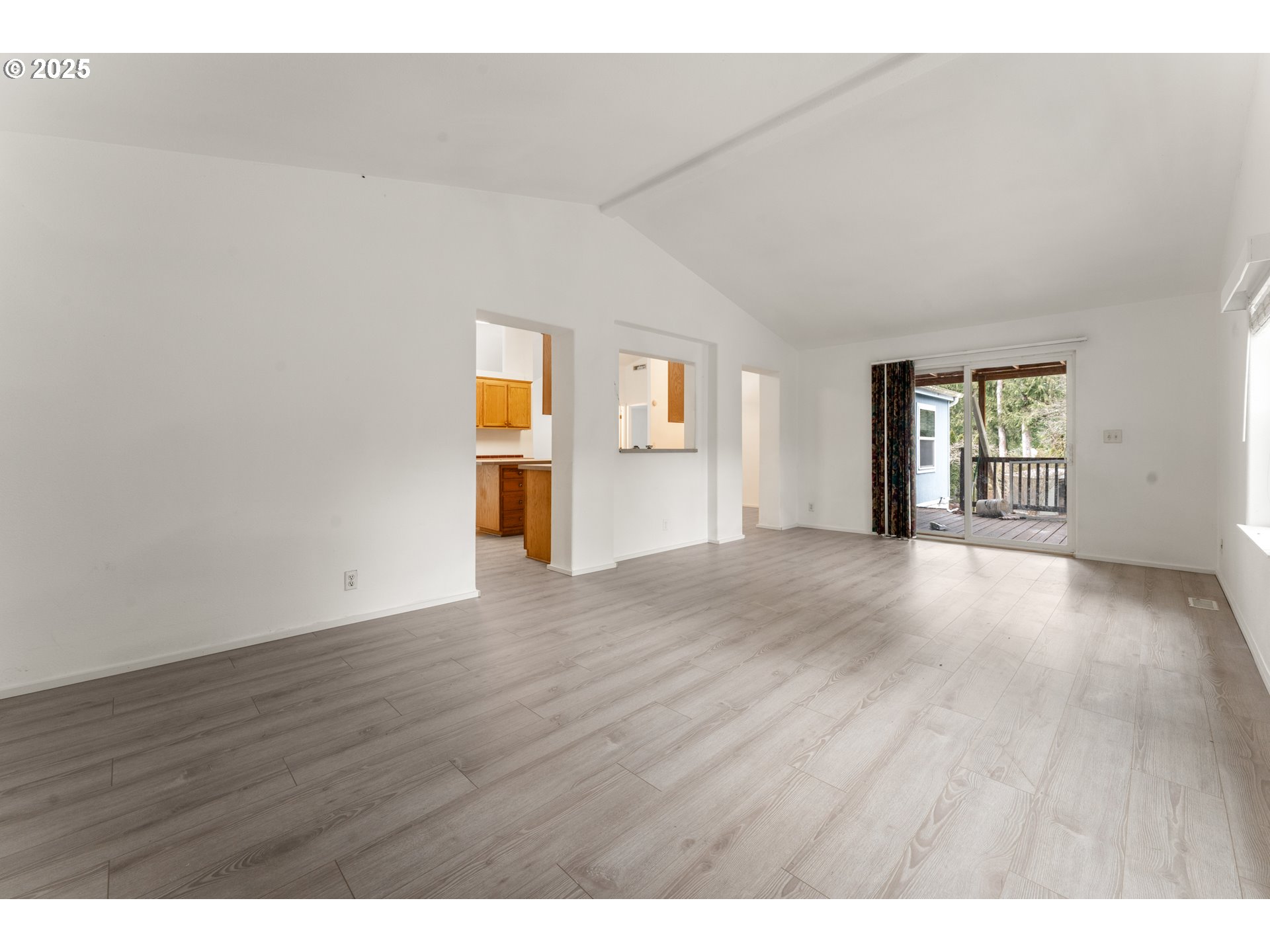 19990 SE SUMMERTIME DR