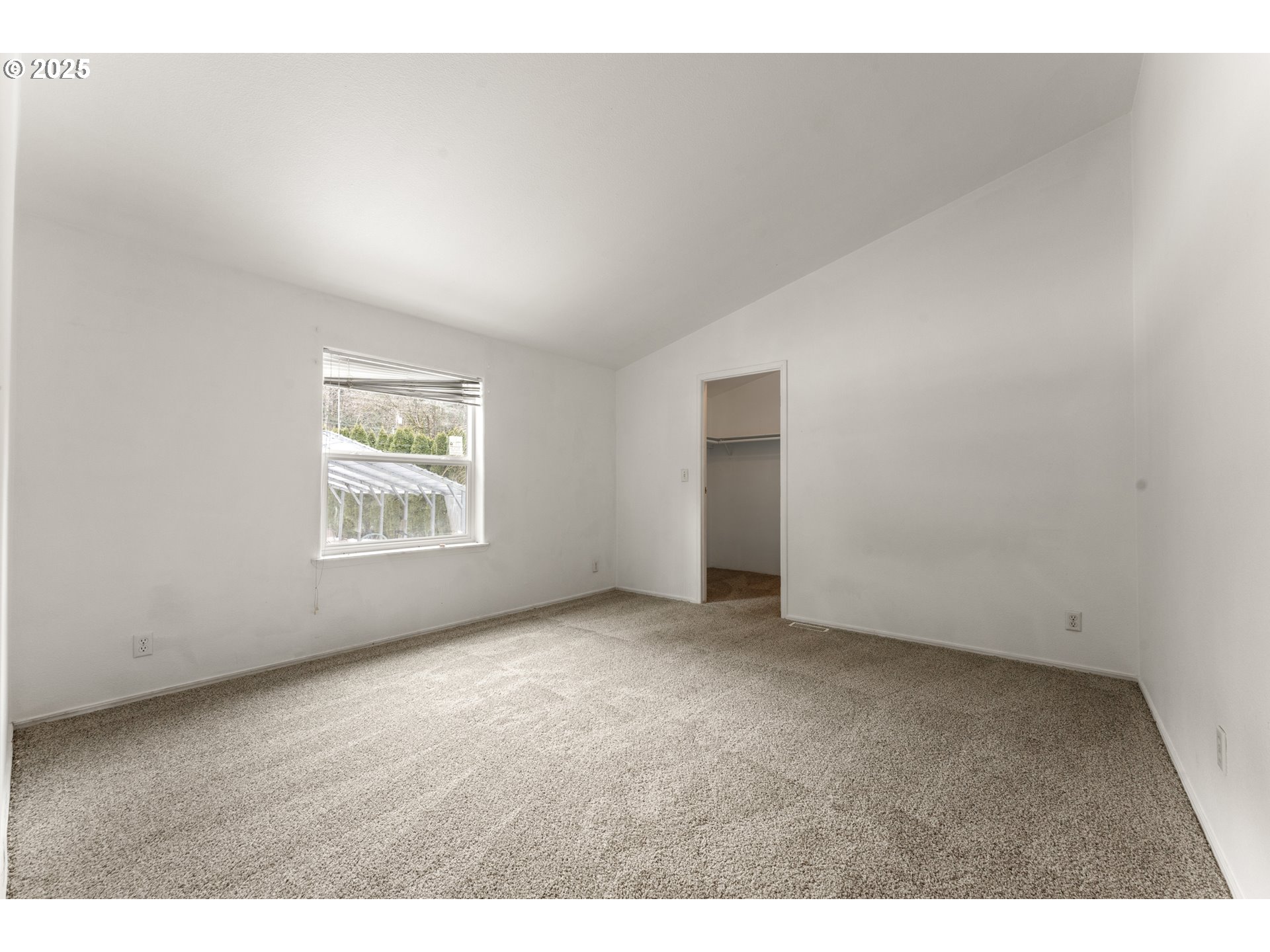 19990 SE SUMMERTIME DR