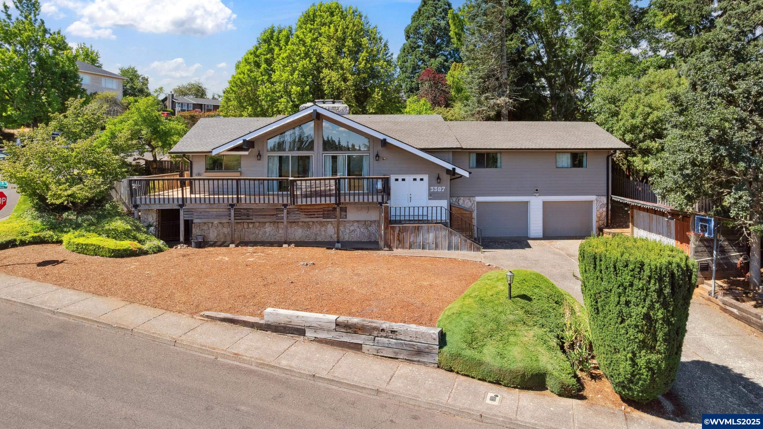 3387 Champlain Ct