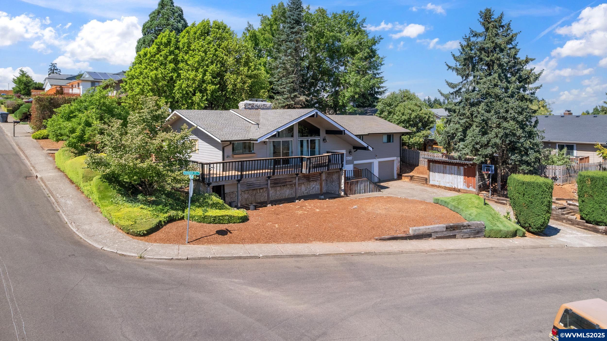 3387 Champlain Ct