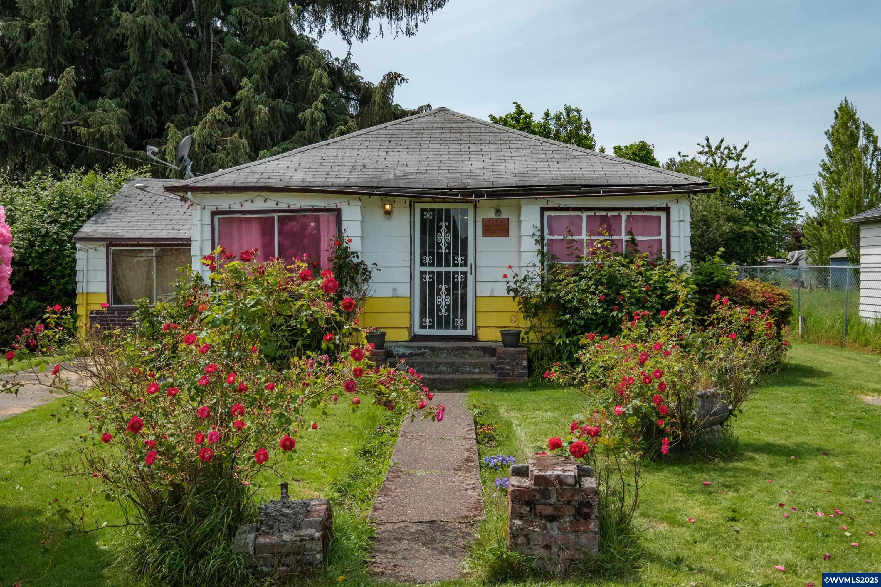 275 Kenwood Av