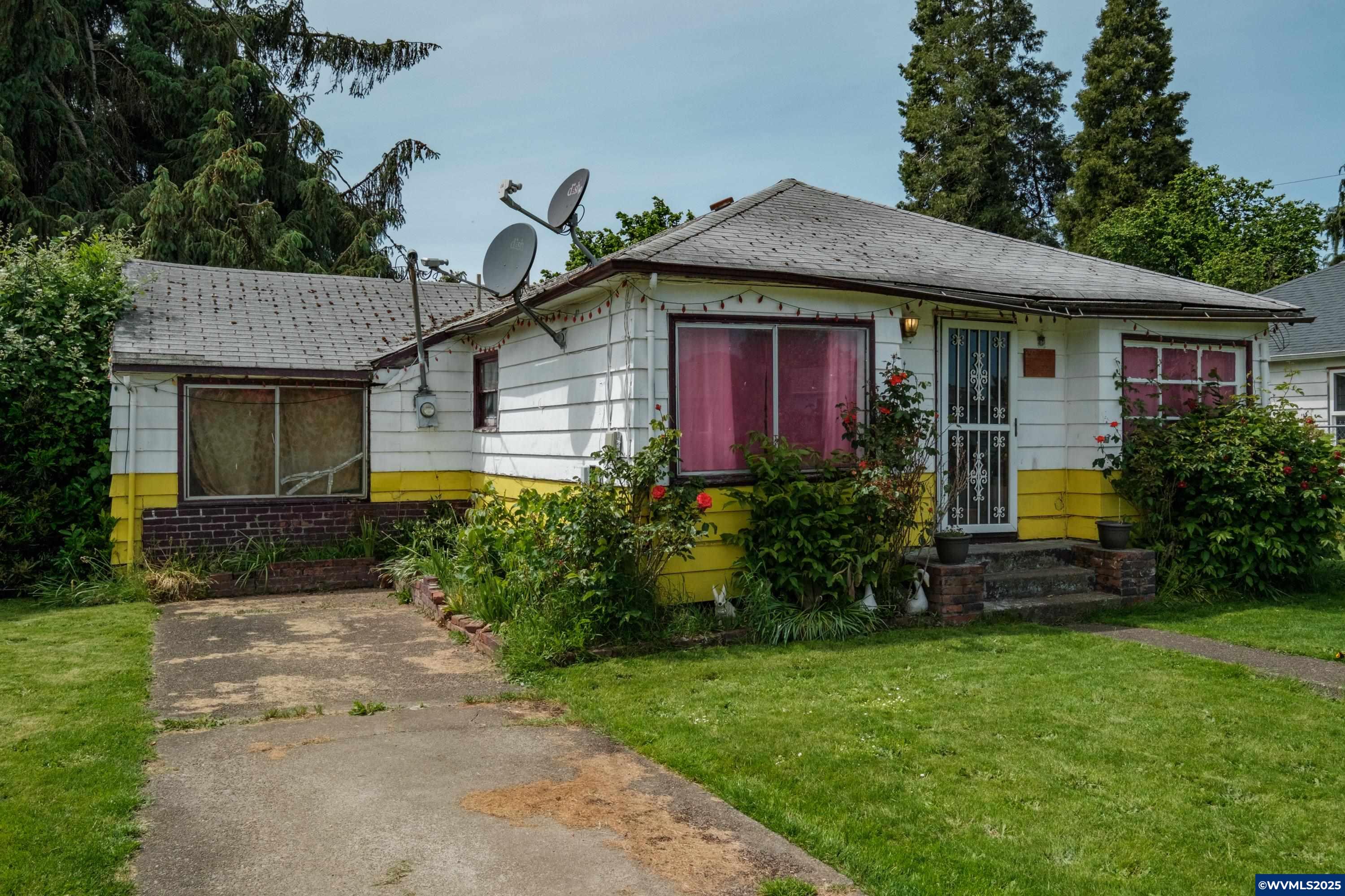 275 Kenwood Av