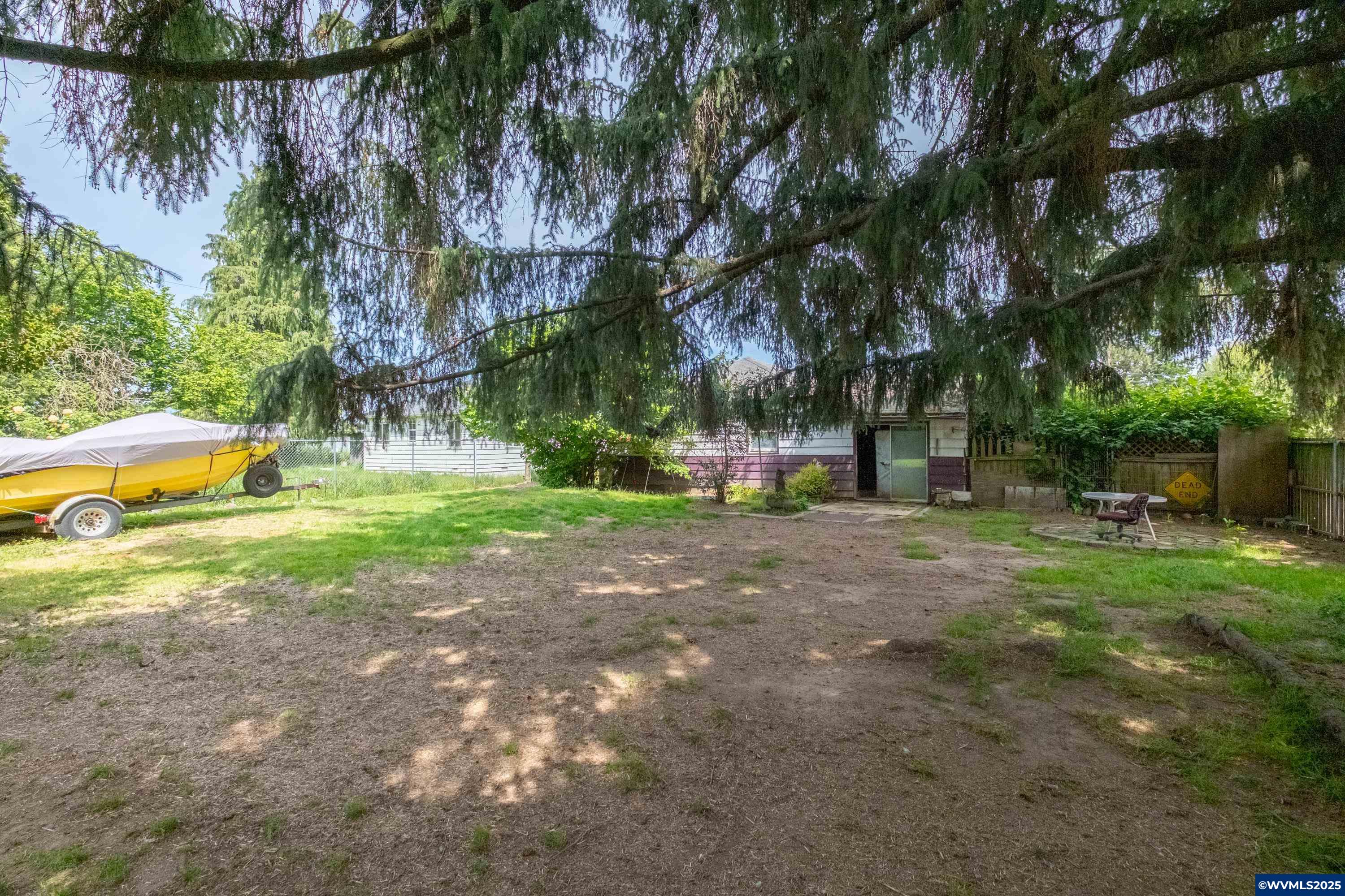 275 Kenwood Av
