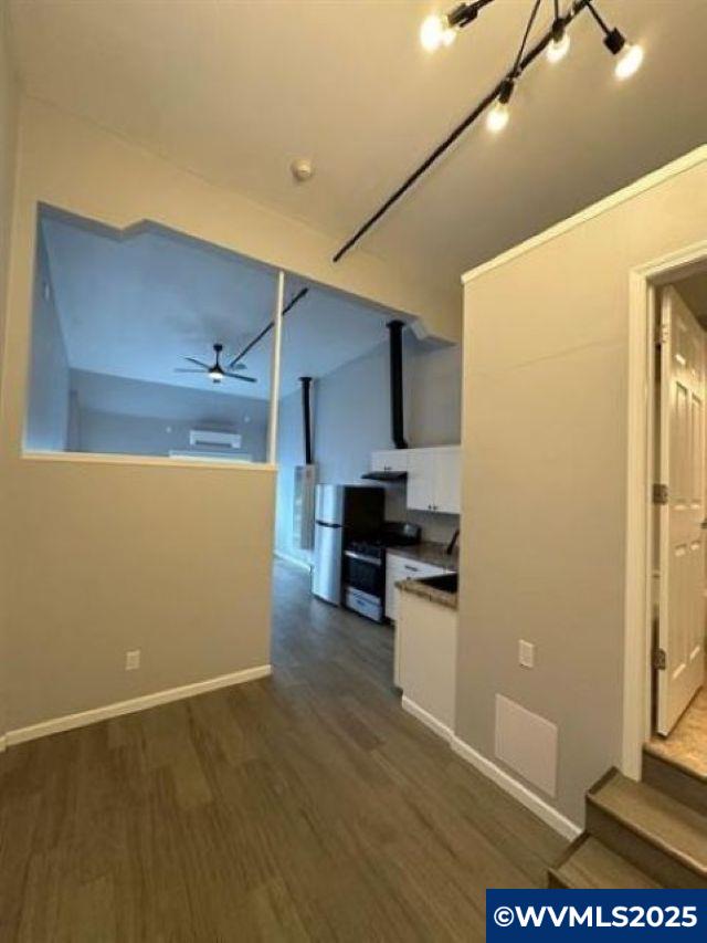 1127-1195 6th Av