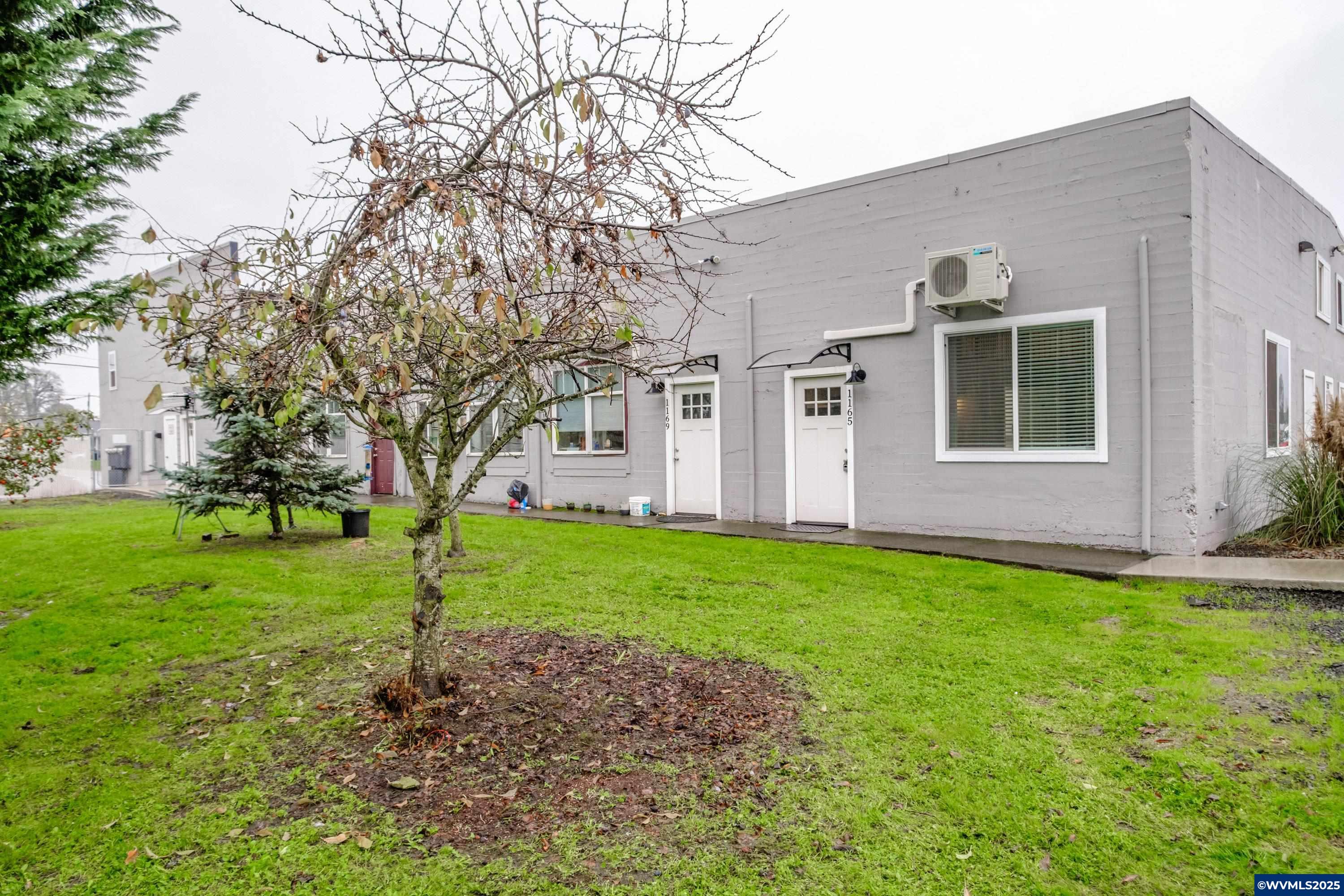 1127-1195 6th Av