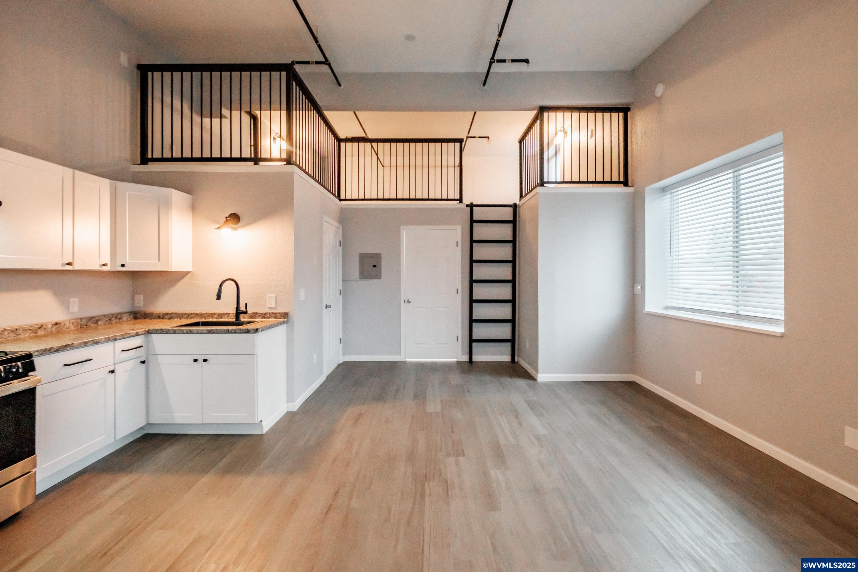 1127-1195 6th Av