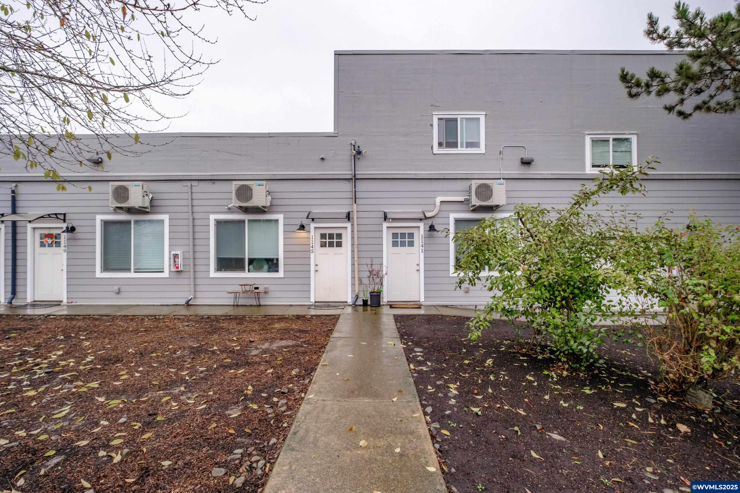 1127-1195 6th Av