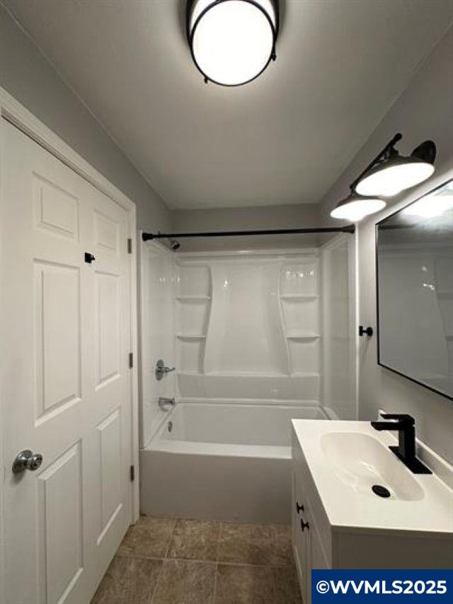 1127-1195 6th Av