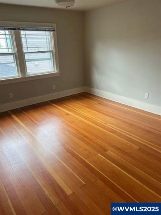 420 4th (-430 1/2) Av