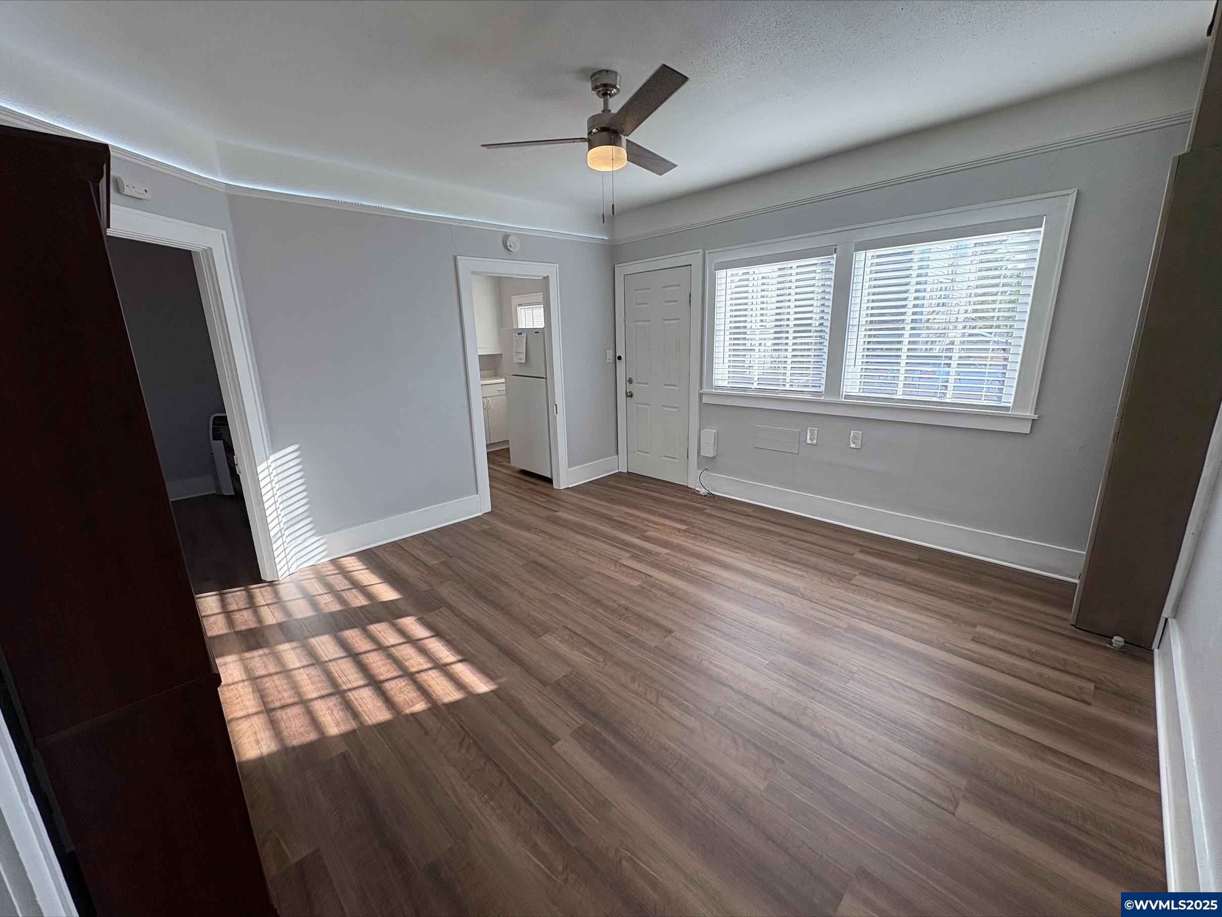 420 4th (-430 1/2) Av