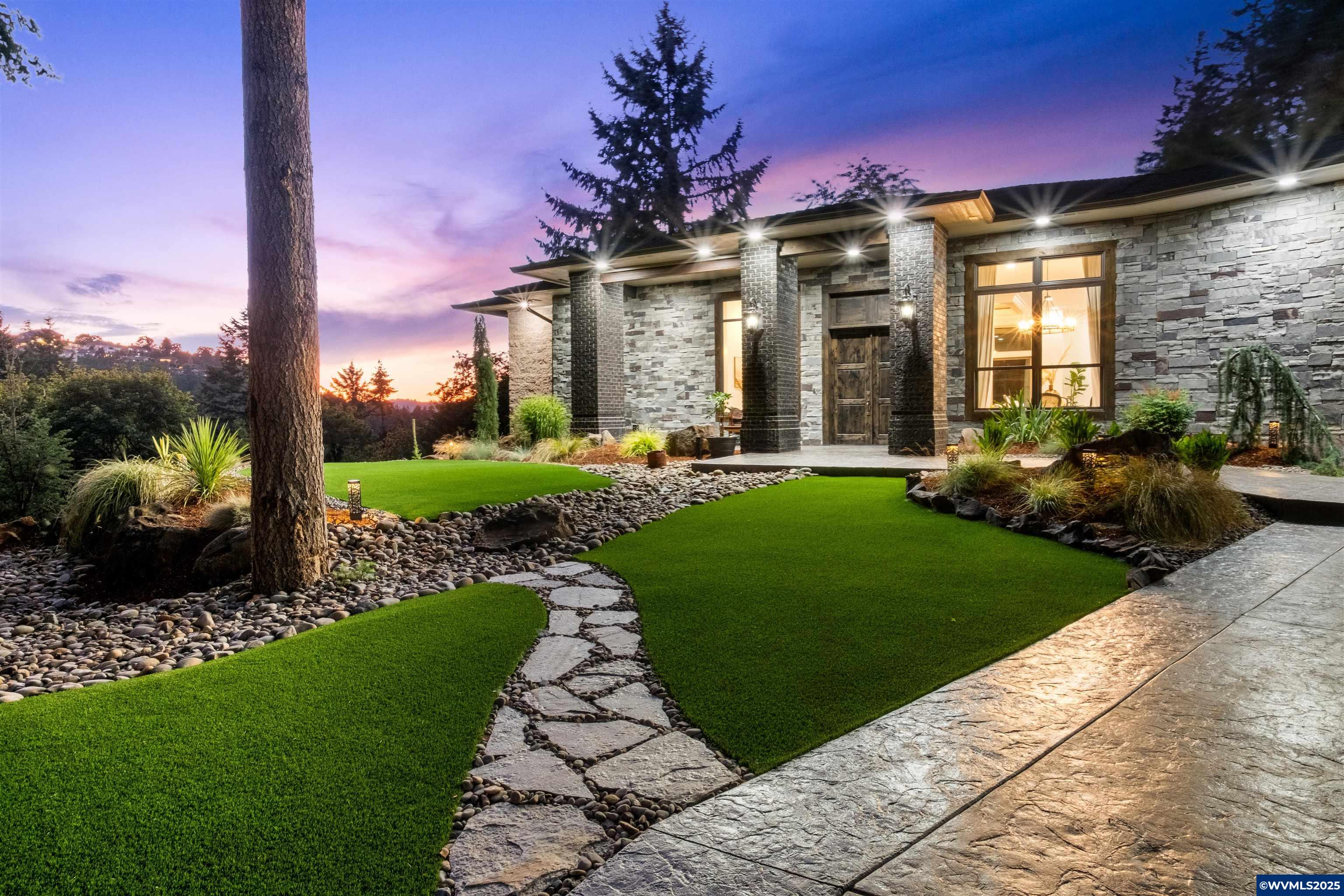 4005 Cloudview Dr