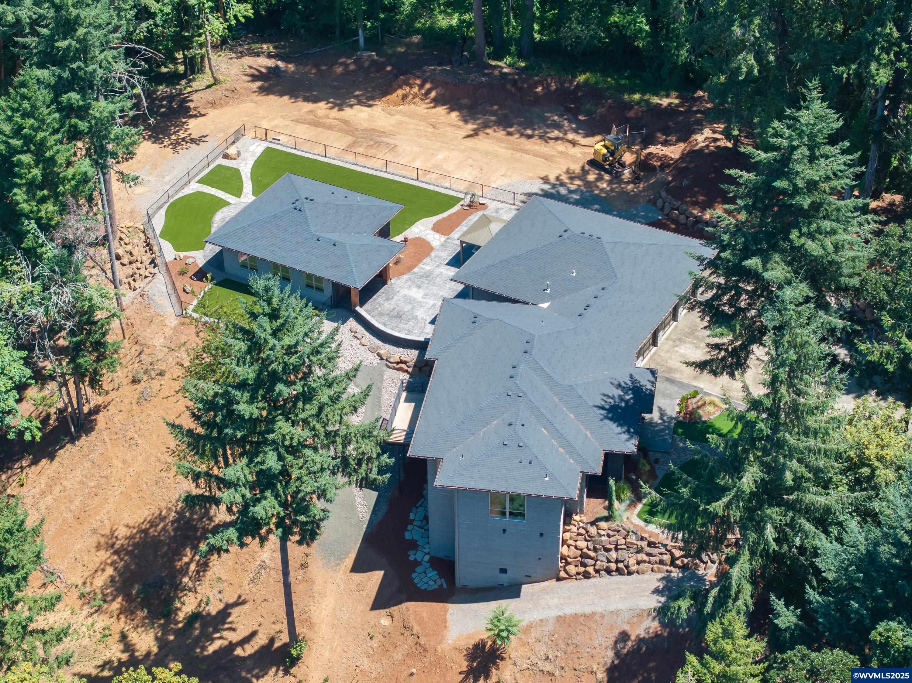 4005 Cloudview Dr