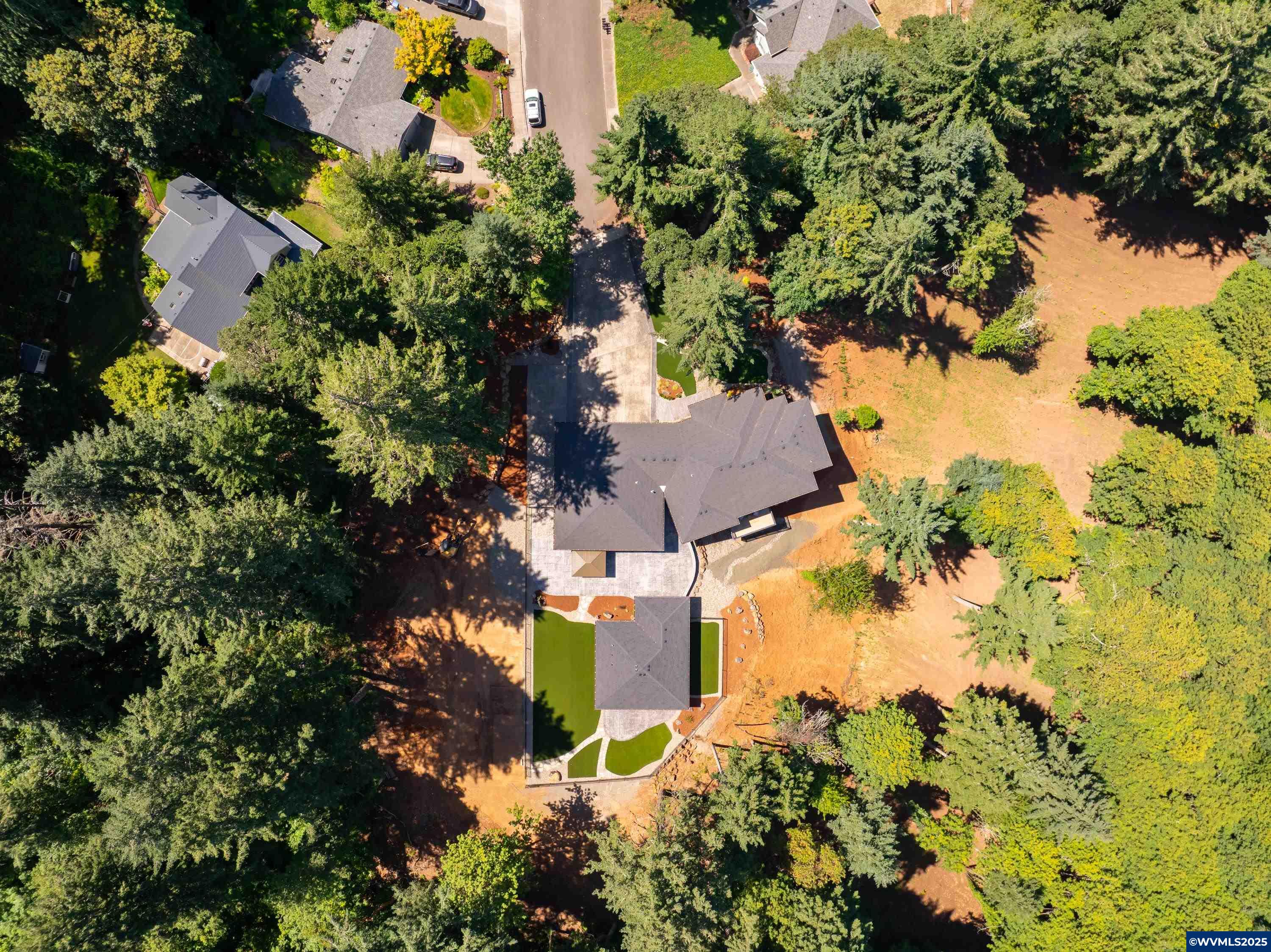 4005 Cloudview Dr