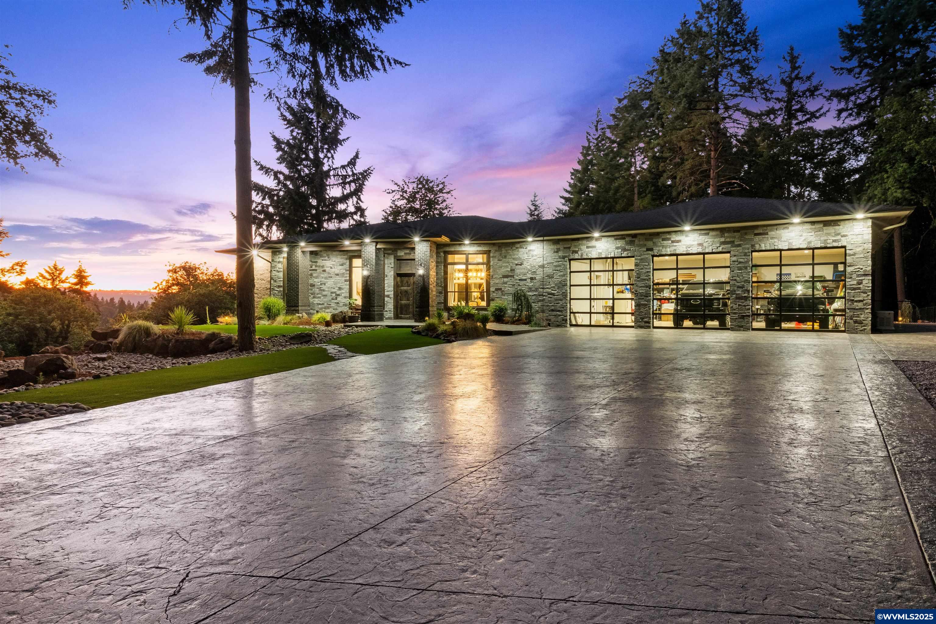 4005 Cloudview Dr