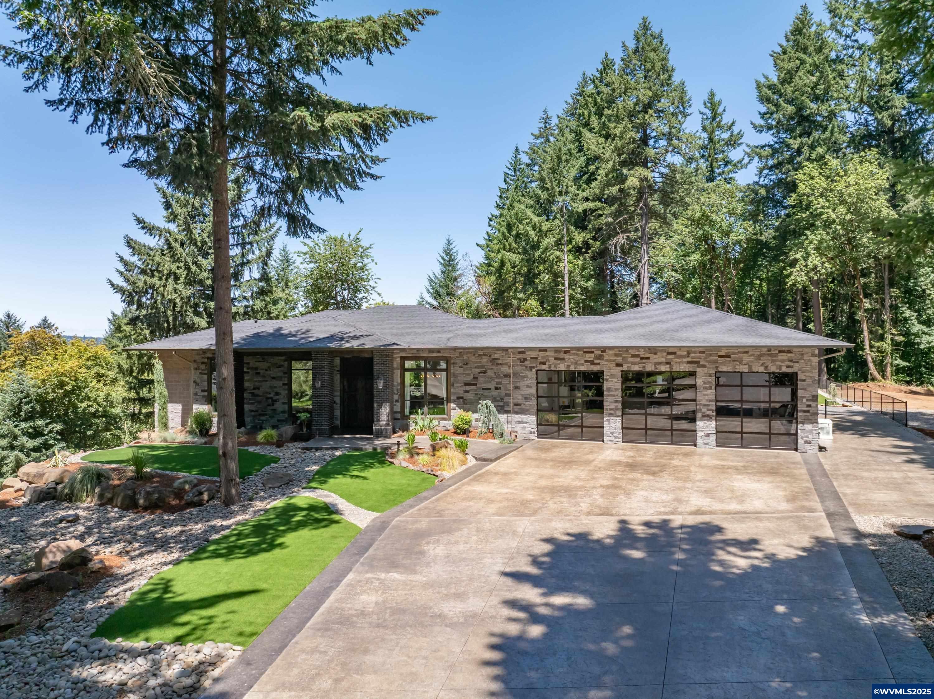 4005 Cloudview Dr