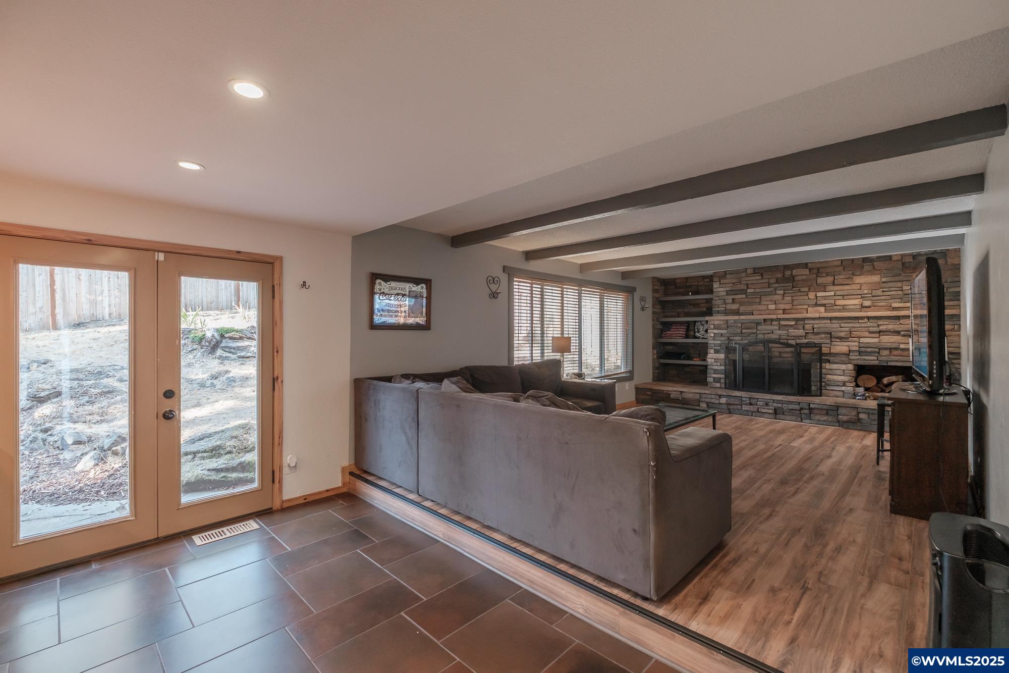 330 Patricia Dr