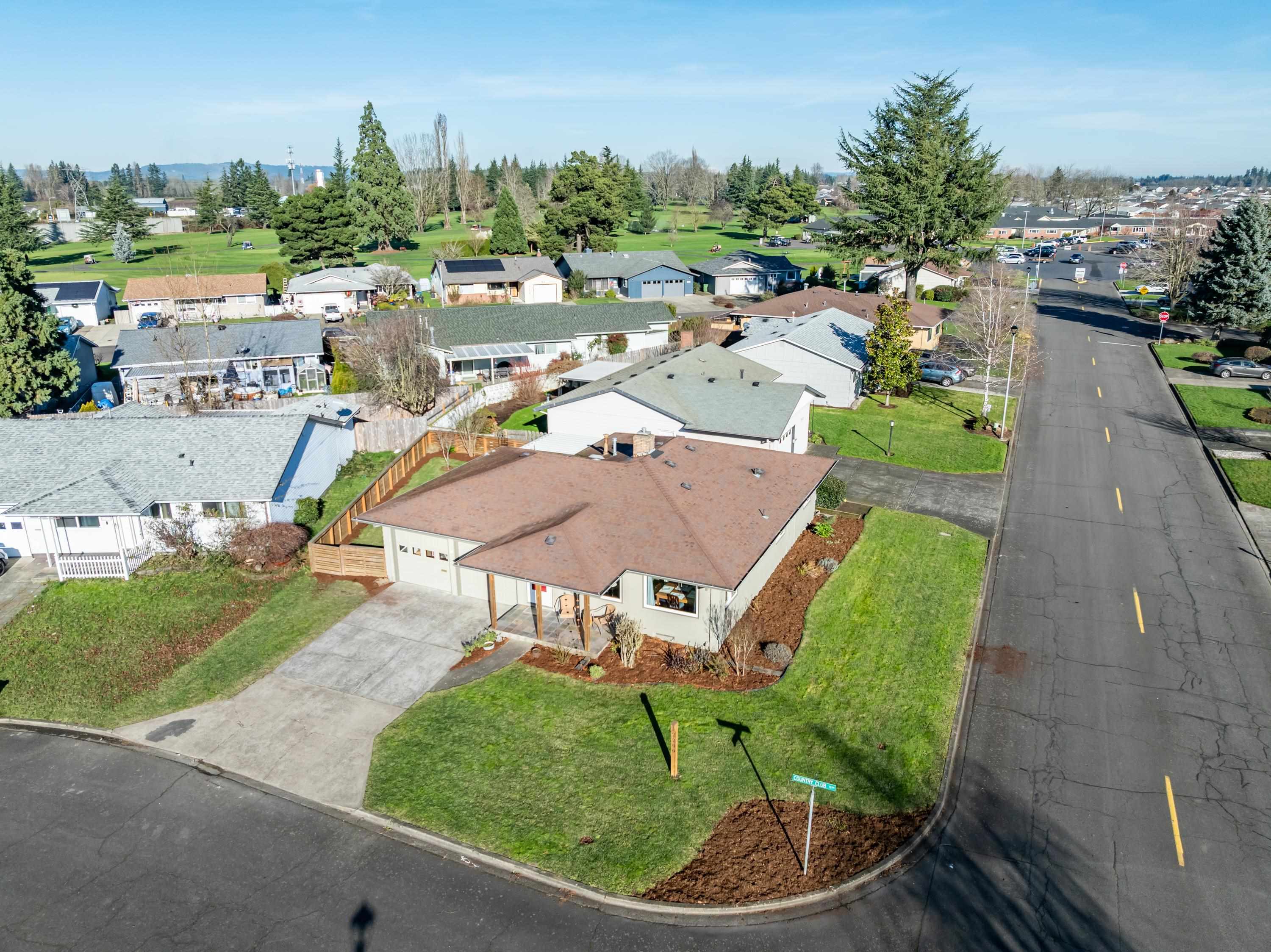 2299 Country Club Ter