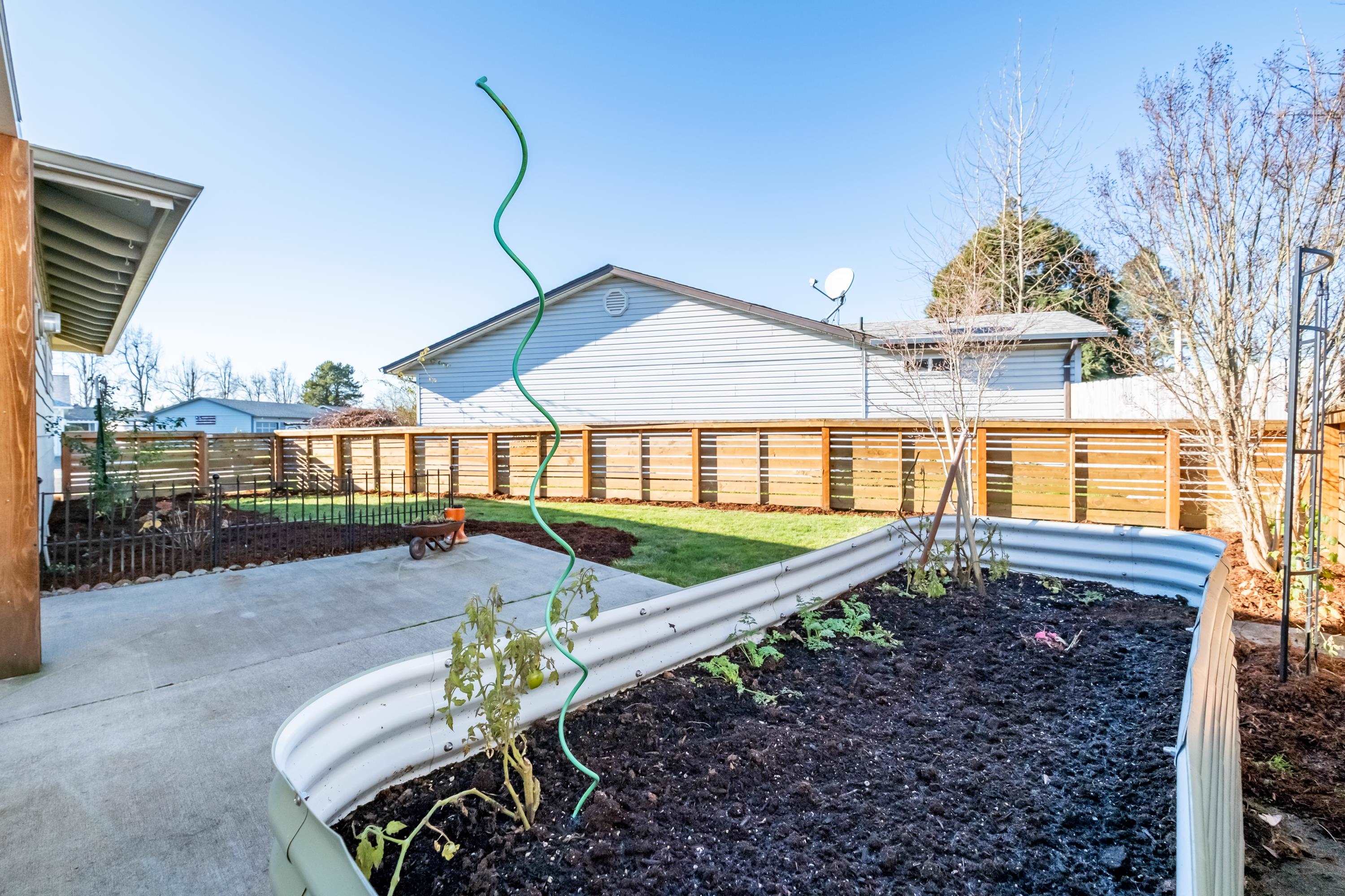 2299 Country Club Ter