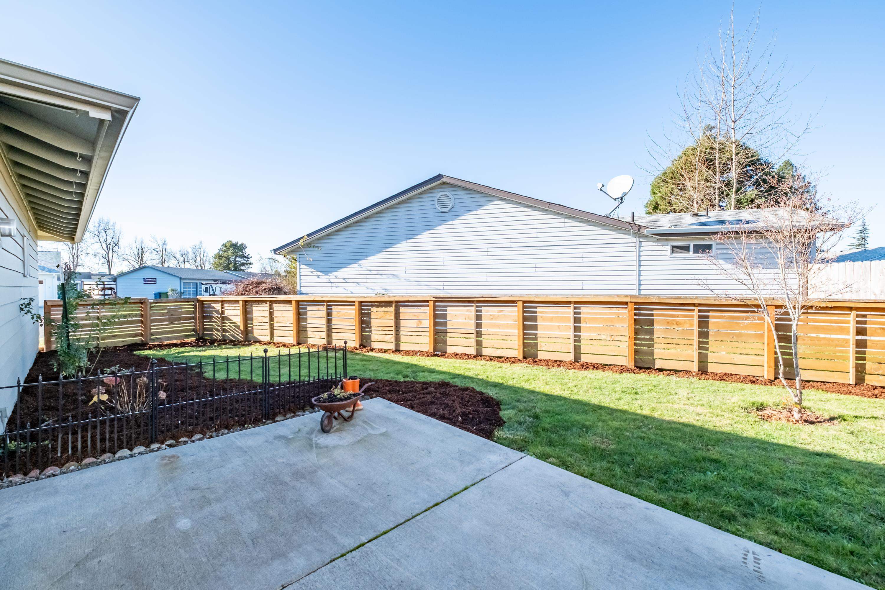 2299 Country Club Ter