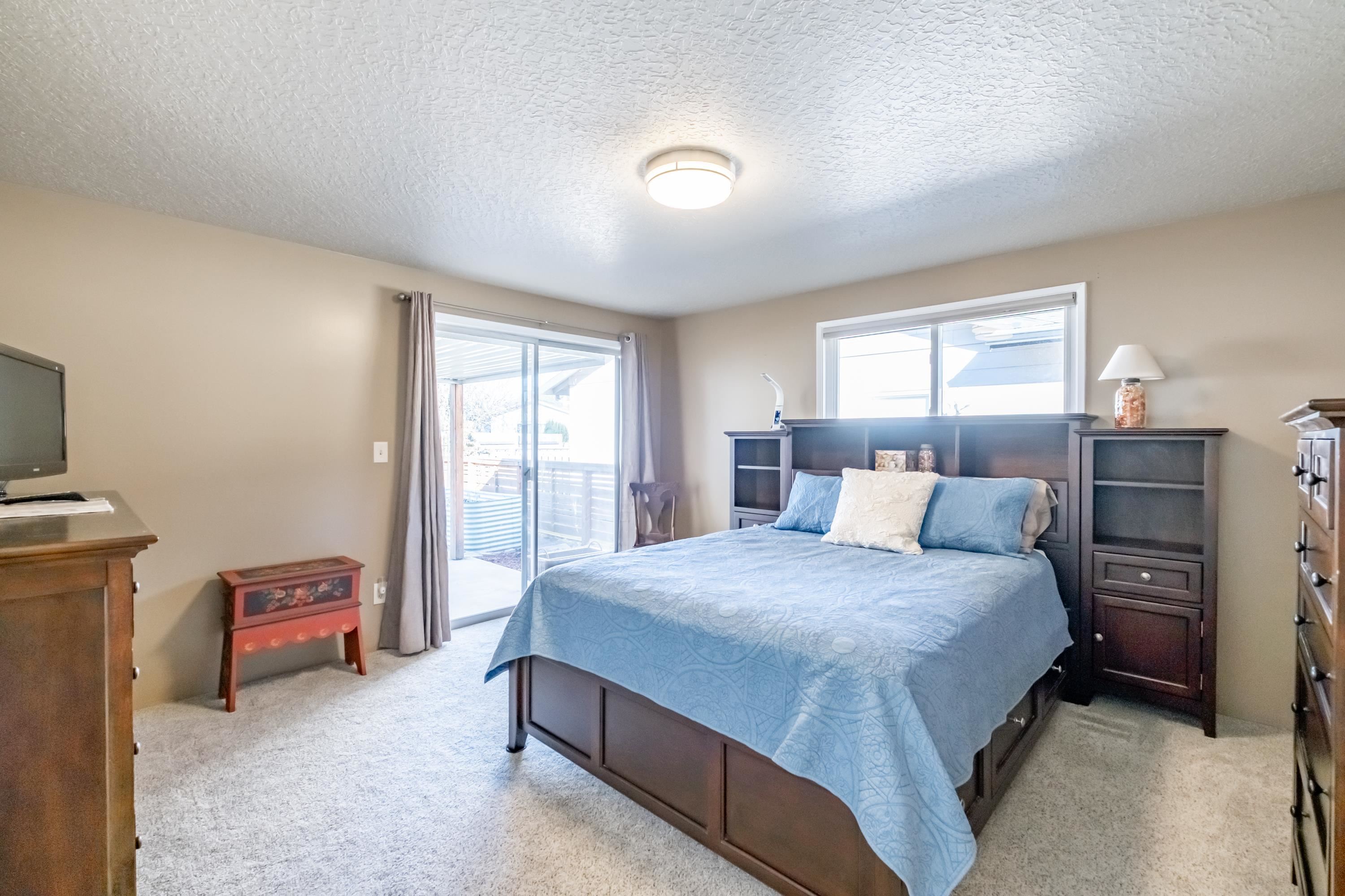 2299 Country Club Ter