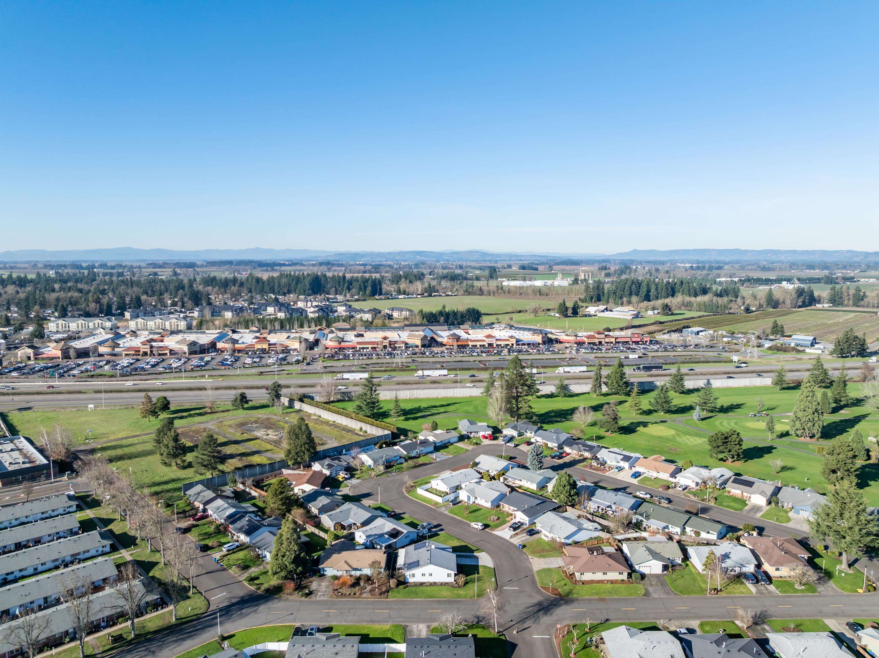 2299 Country Club Ter