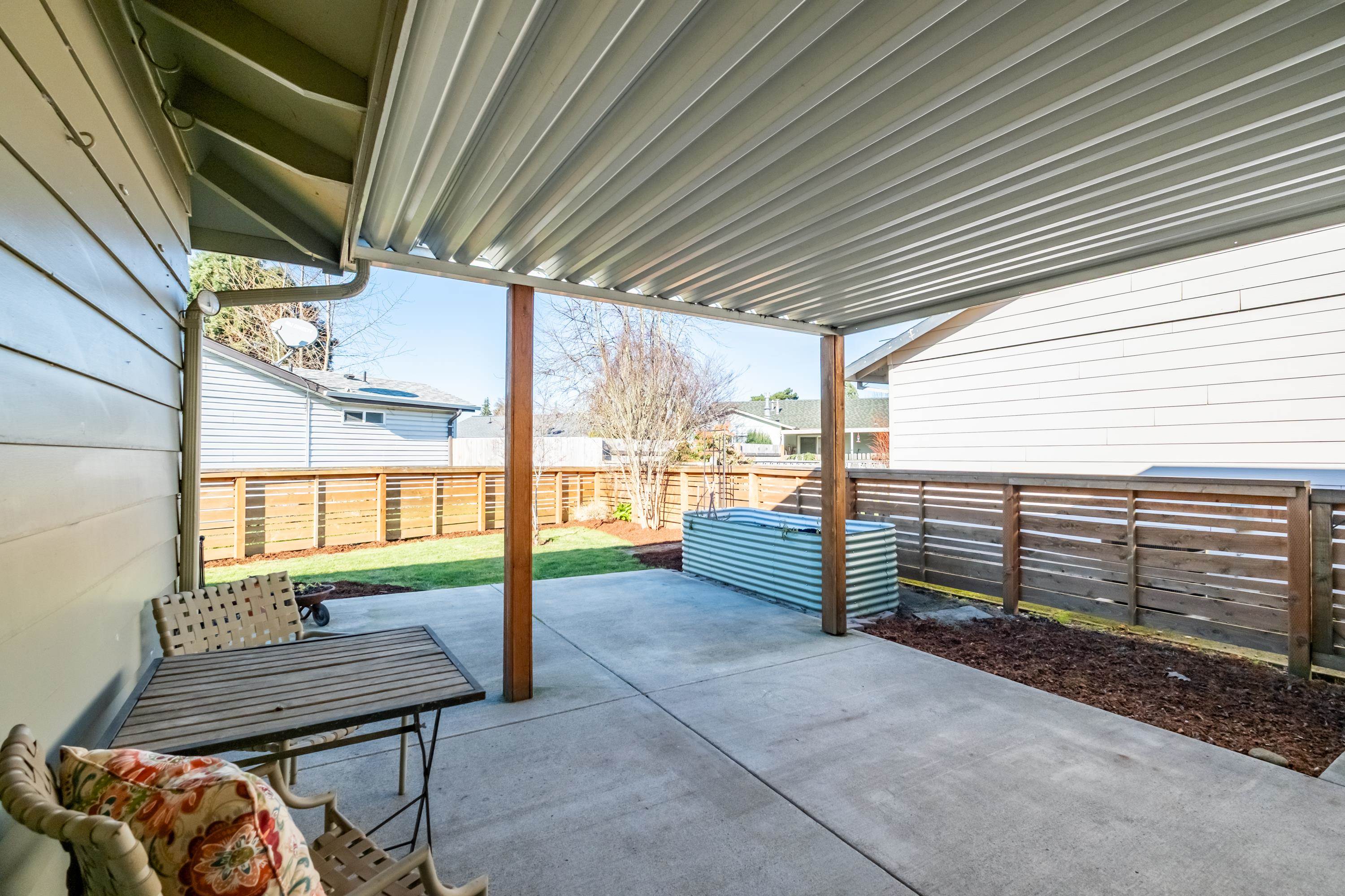 2299 Country Club Ter