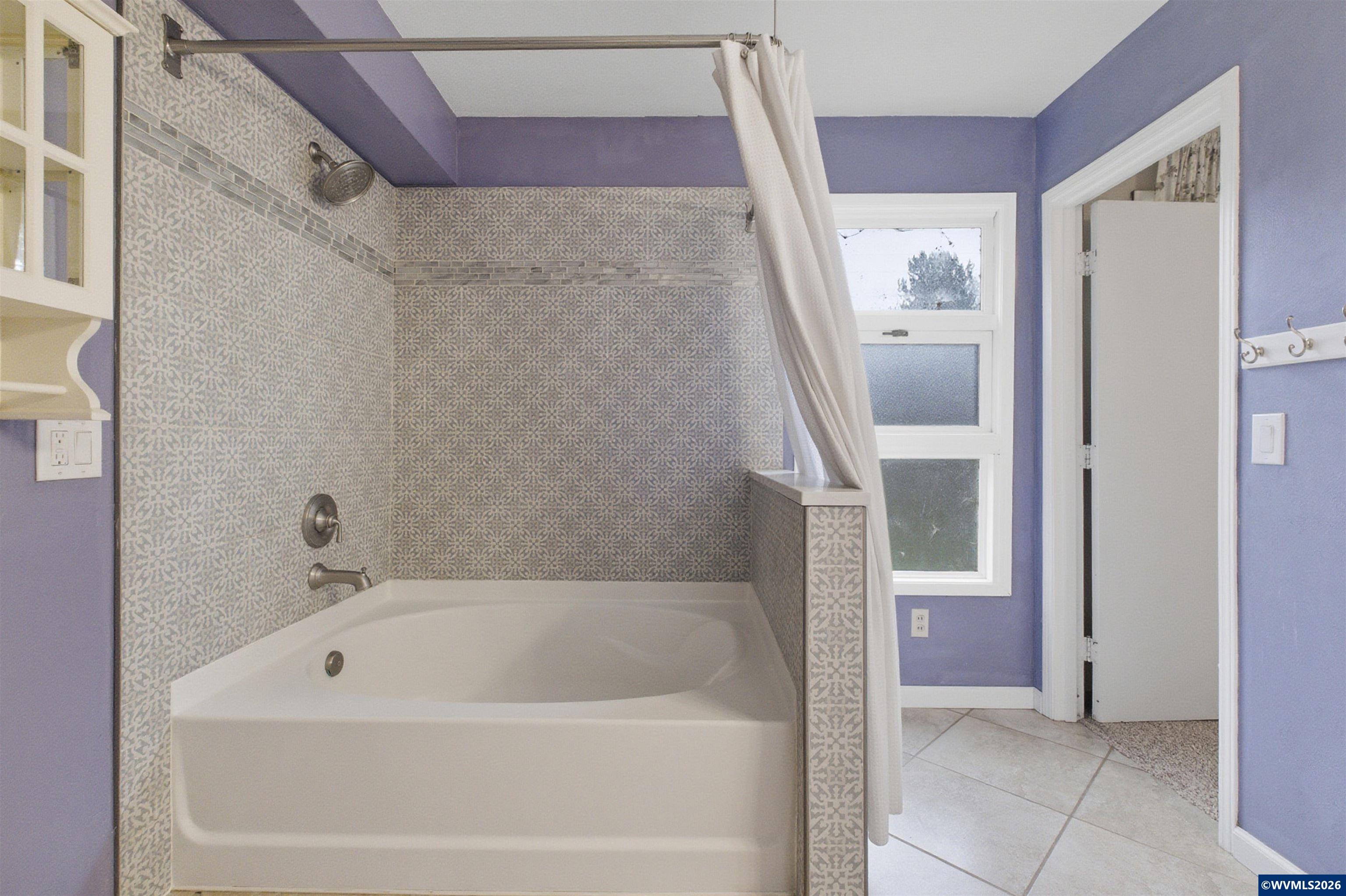 1115 NW Green Acres Lp