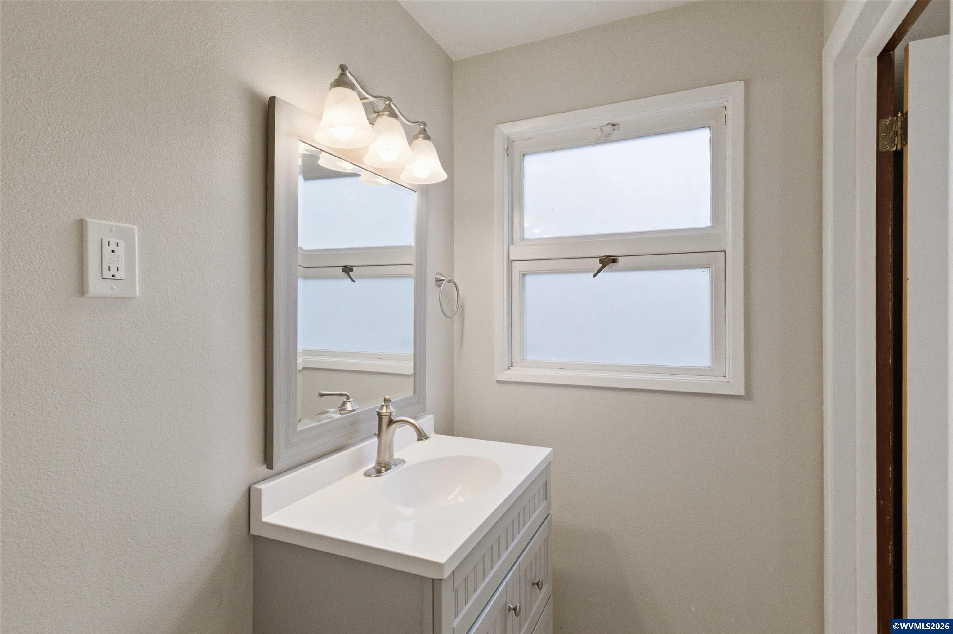 1115 NW Green Acres Lp