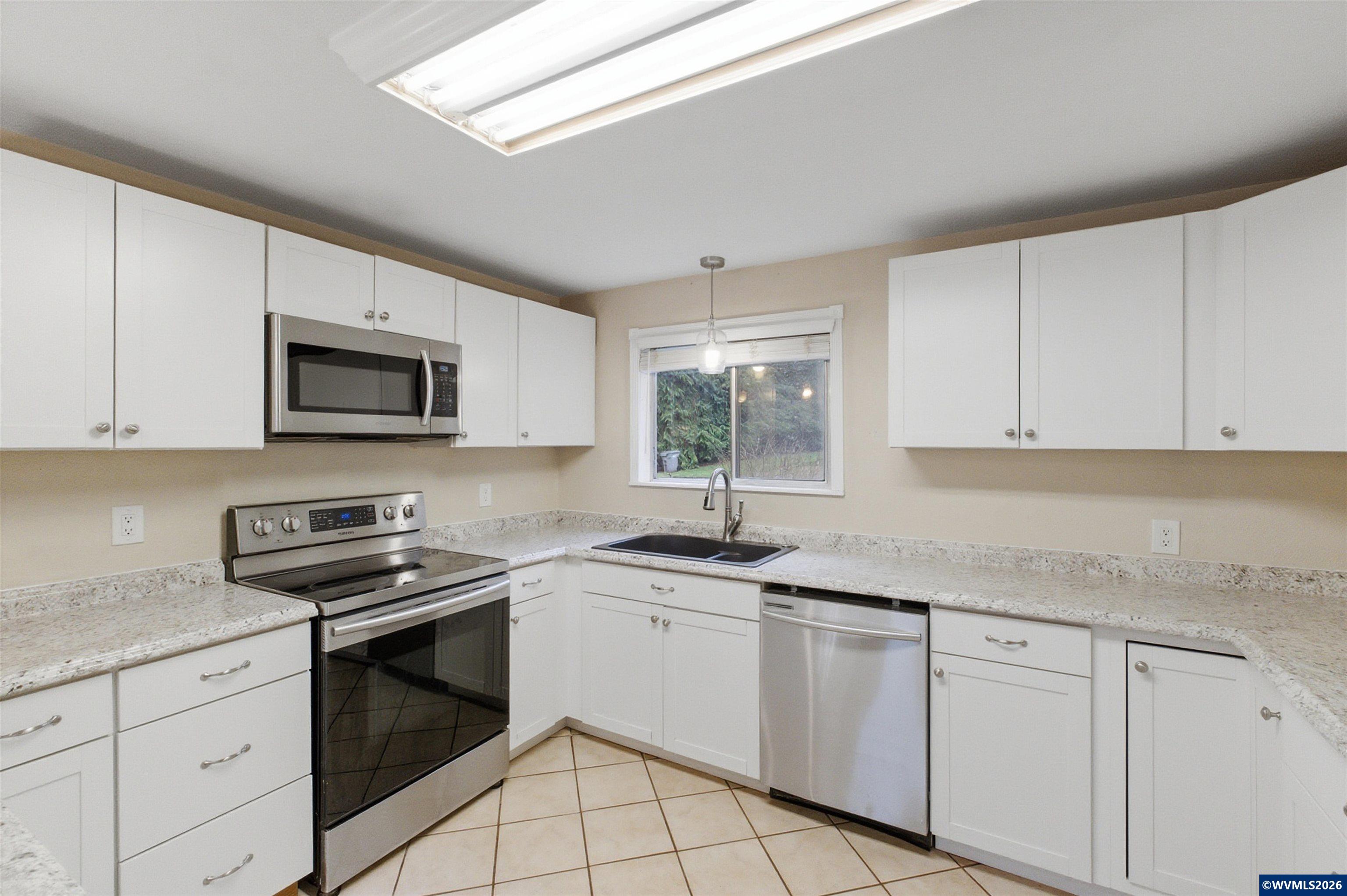 1115 NW Green Acres Lp