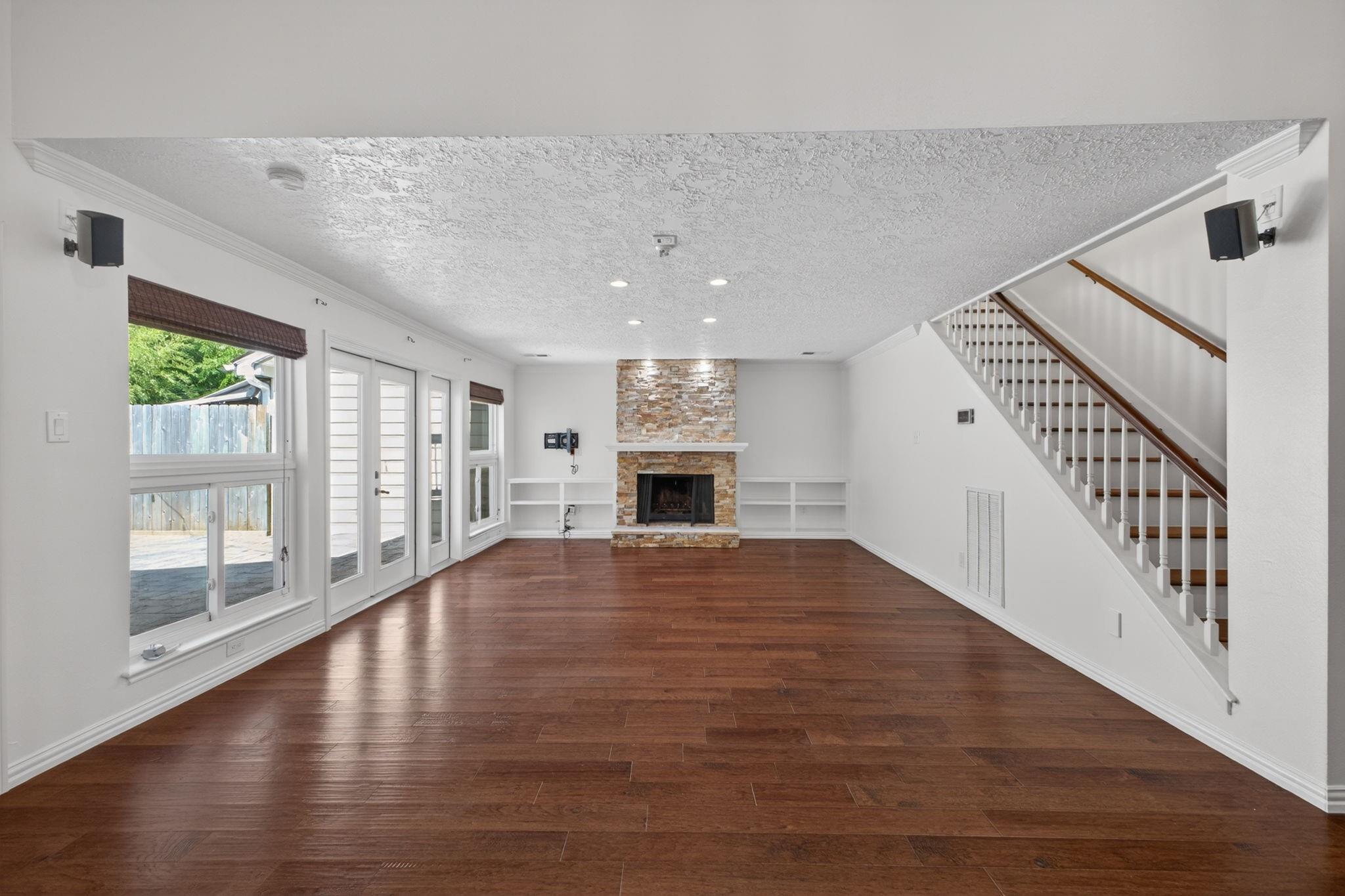 10707 Boardwalk Street